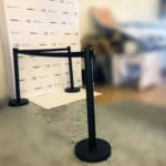 poteaux pour file d'attente ou chemin de guidage